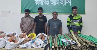 সাতক্ষীরায় সেনাবাহিনীর অভিযানে আটক ৪